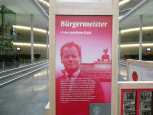 Mehr über den Artikel erfahren 50 Jahre Kanzlerschaft Willy Brandt